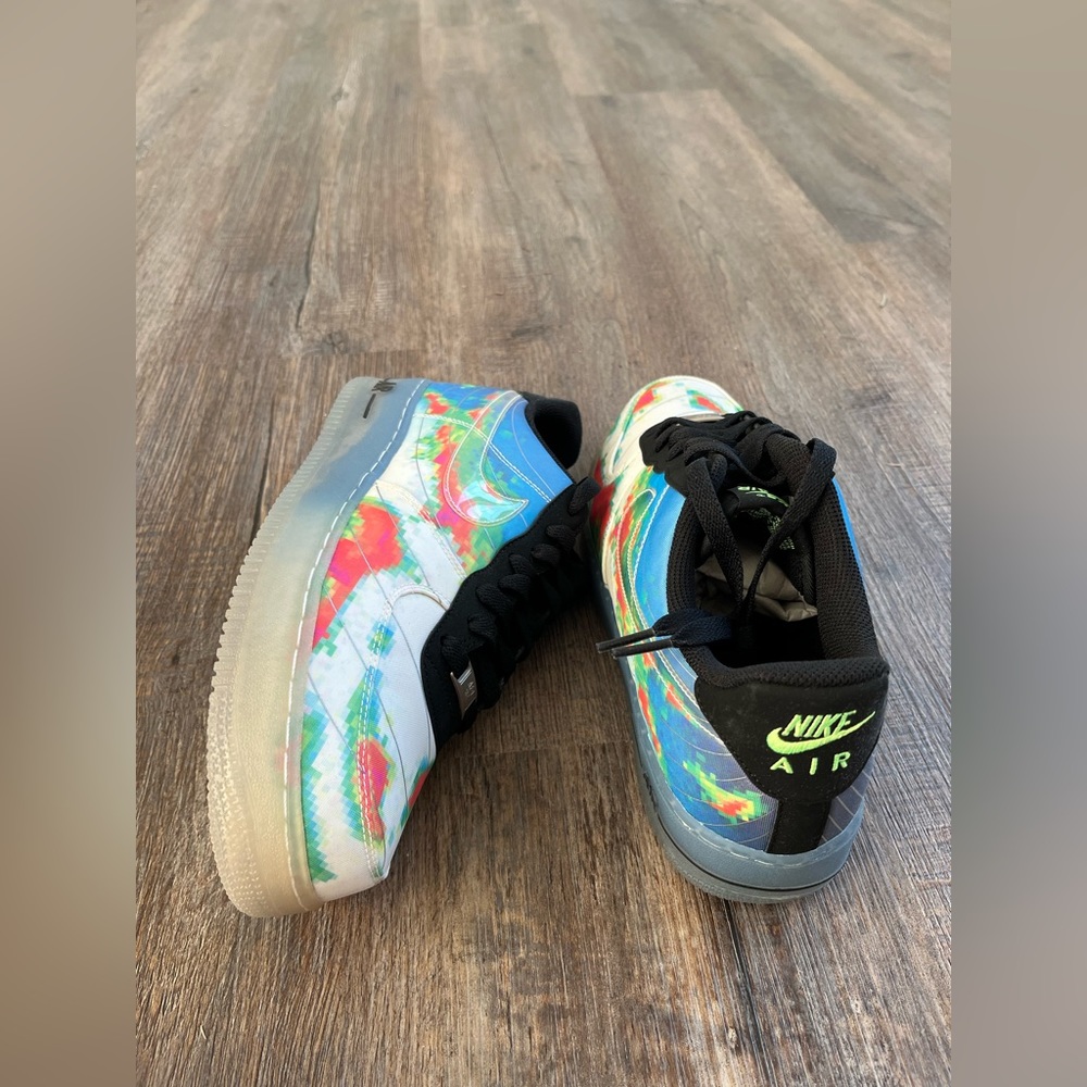 Nike men’s sneakers size 9